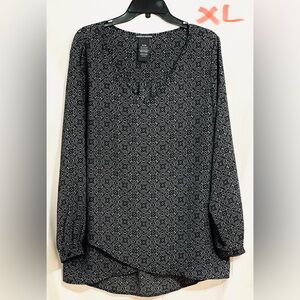 LADIES BLACK & WHITE TOP